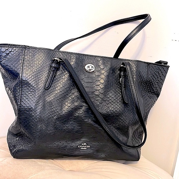 ✨ COACH- Snakeskin- Bag✨ - Picture 4 of 7